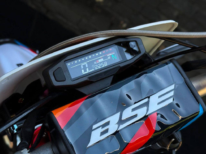 Мотоцикл BSE J3 ENDURO (175FMM)