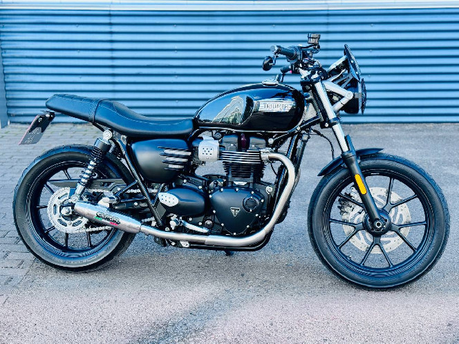 Мотоцикл TRIUMPH MOTORCYCLE STREET TWIN, 2018 рік, (12.000 км) б/у