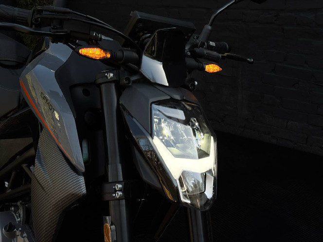 Мотоцикл CFMOTO 300NK