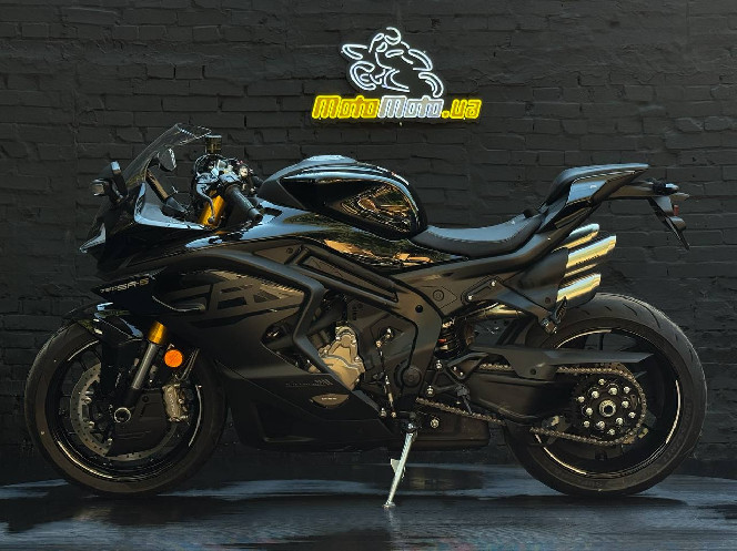 Мотоцикл CFMOTO 750SR-S