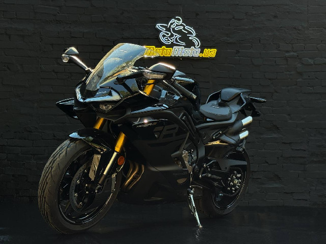 Мотоцикл CFMOTO 750SR-S