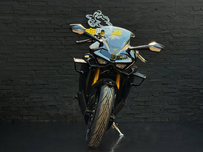 Мотоцикл CFMOTO 750SR-S