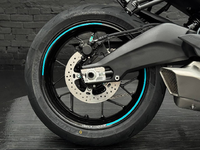 Мотоцикл CFMOTO 675NK