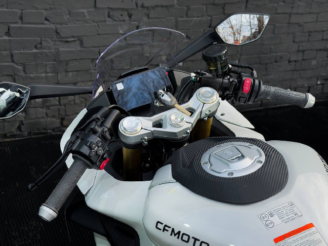 Мотоцикл CFMOTO 450SR