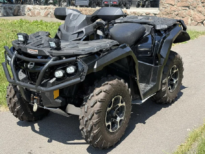 Квадроцикл BRP Outlander 1000 ХТ 2015 рік (9000 км) б/у