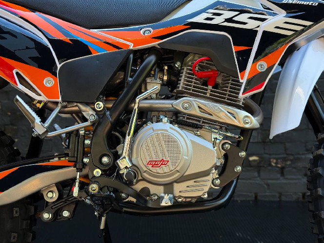 Мотоцикл BSE J3 ENDURO (175FMM)