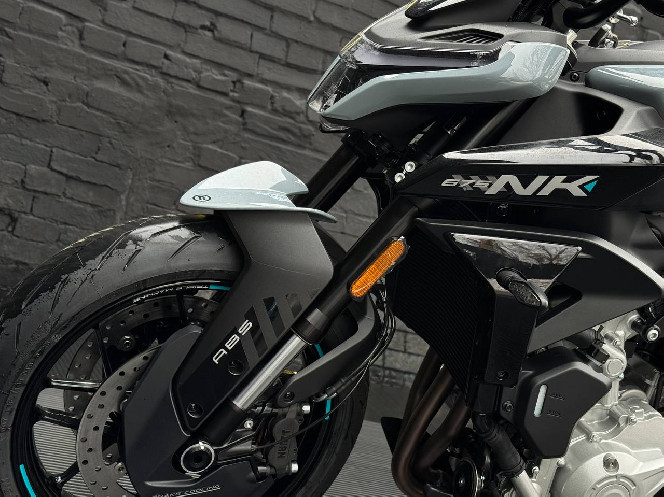 Мотоцикл CFMOTO 675NK