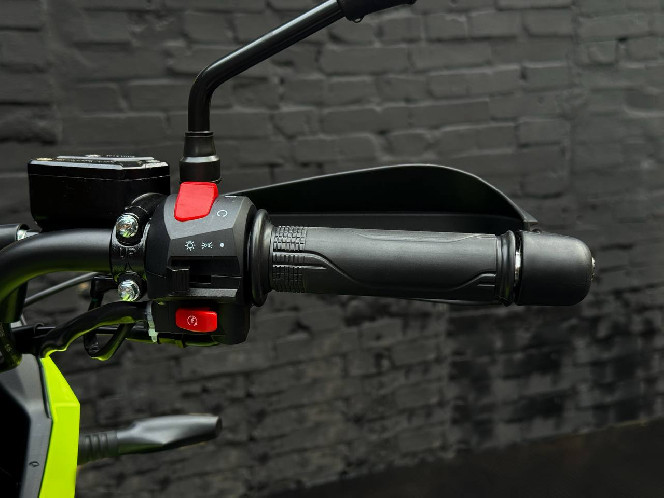 Мотоцикл SPARK SP300T-9
