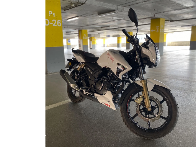 Мотоцикл TVS APACHE RTR 180