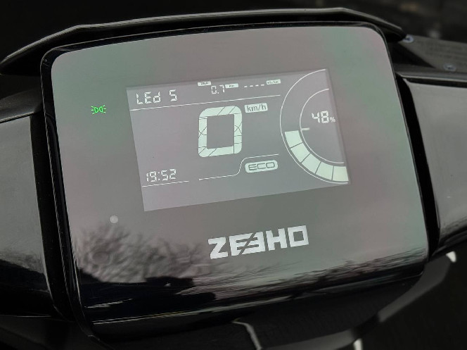 Електроскутер ZEEHO AE6+ (1 battery)