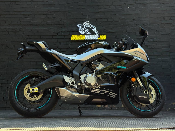 Мотоцикл CFMOTO 675SR-R