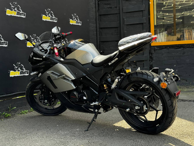 Мотоцикл ML 300 CBR