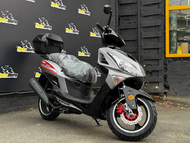 Скутер SPARK SP150S-17R