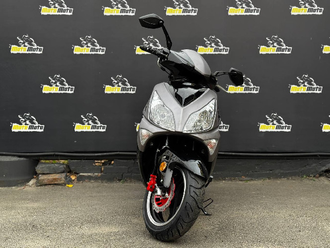 Скутер SPARK SP150S-17R