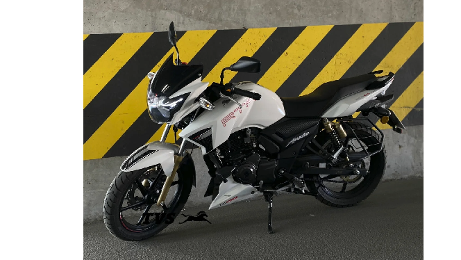 Мотоцикл TVS APACHE RTR 180