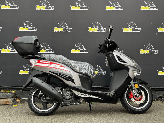 Скутер SPARK SP150S-17R