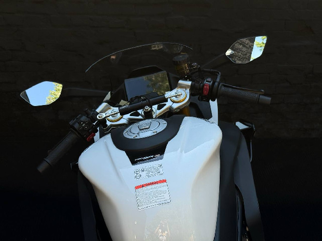 Мотоцикл CFMOTO 750SR-S