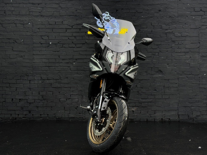 Мотоцикл CFMOTO 700MT