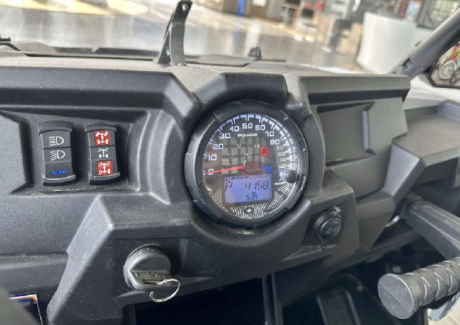 Polaris RZR 900 Fox 2016 рік (без пробігу)