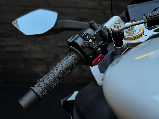 Мотоцикл CFMOTO 750SR-S