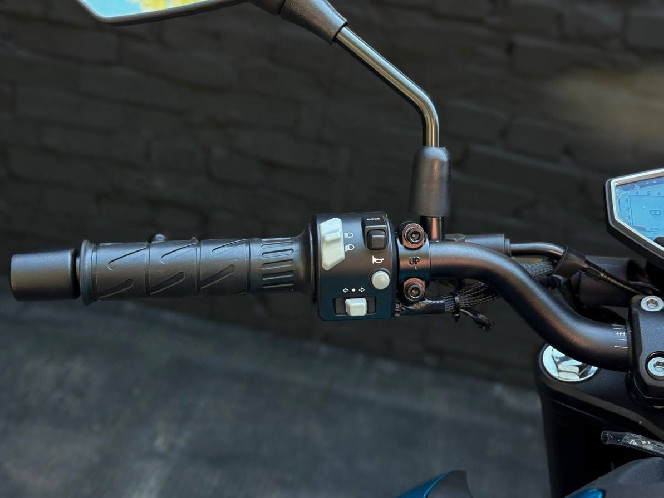 Мотоцикл CFMOTO 250NK LITE