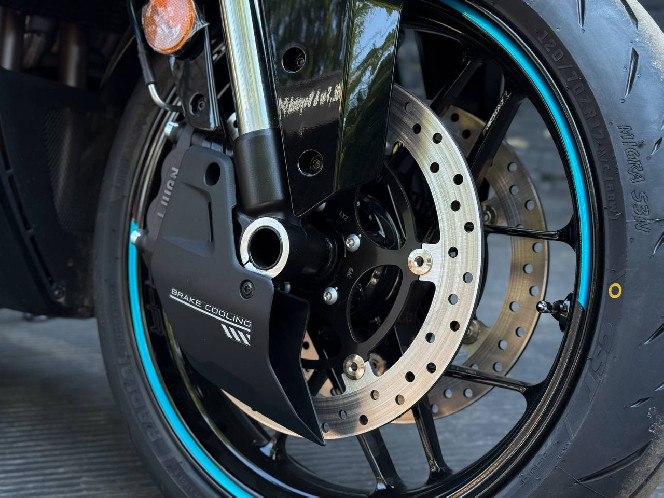Мотоцикл CFMOTO 675SR-R