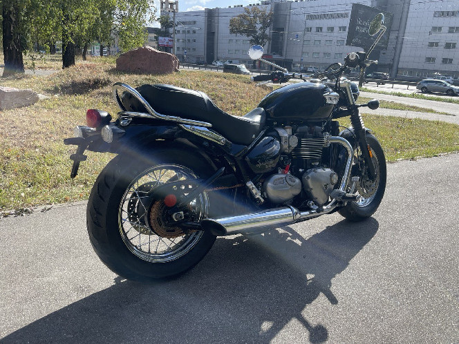 Мотоцикл TRIUMPH BONNEVILLE SPEEDMASTER 2018 рік, б/у (10 000 км)