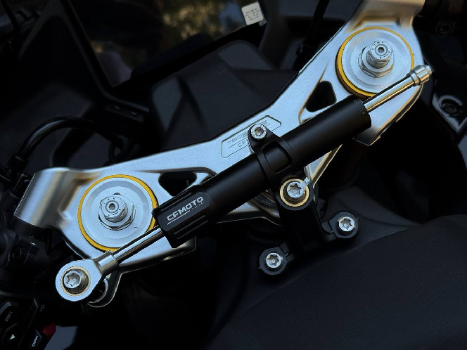 Мотоцикл CFMOTO 750SR-S