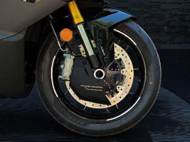 Мотоцикл CFMOTO 750SR-S