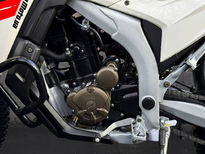 Мотоцикл LONCIN LX300GY-A DS2 PRO
