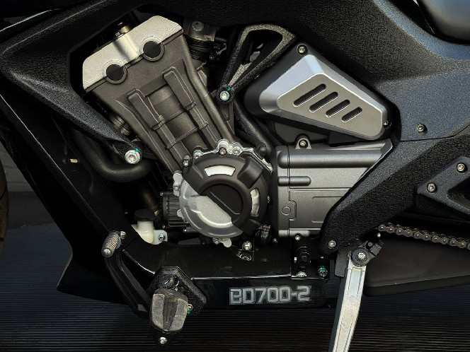 Мотоцикл BENDA LFС 700