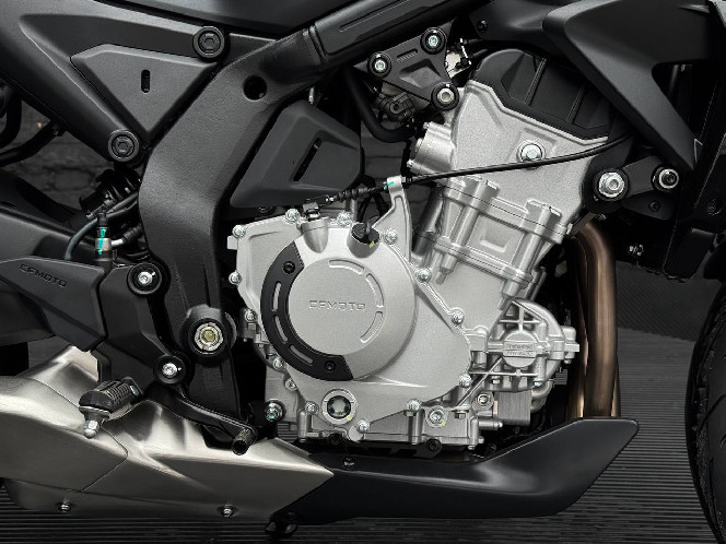 Мотоцикл CFMOTO 675NK