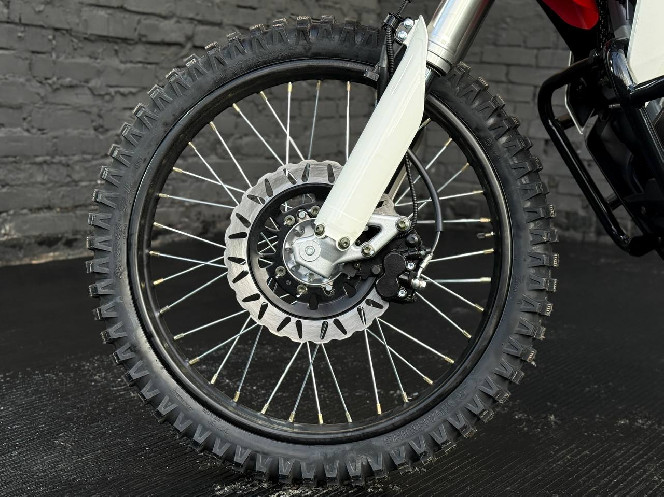 Мотоцикл LONCIN LX300GY-A DS2 PRO
