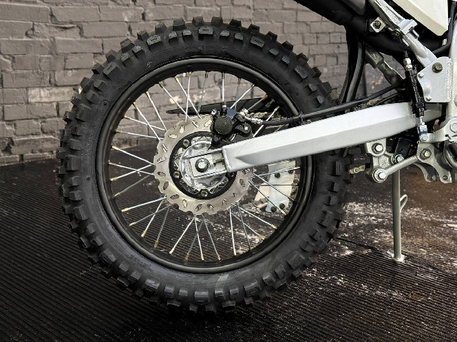 Мотоцикл LONCIN LX300GY-A DS2 PRO