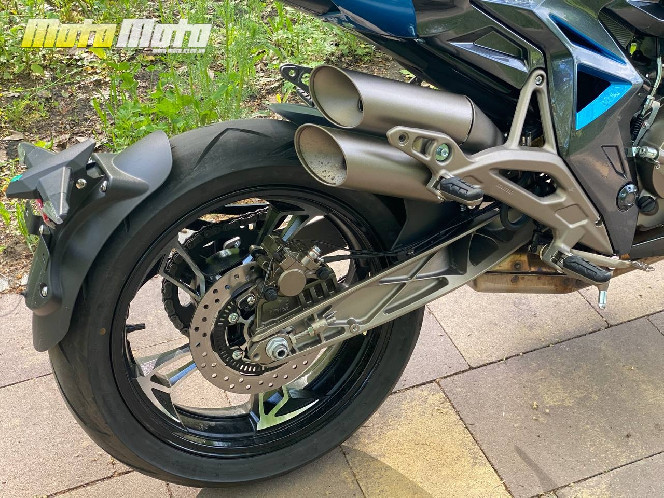ZONTES ZT310-R1Single swing arm (national IV)