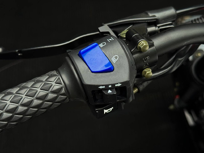 Мотоцикл GEON SCRAMBLER (300 FE 17/17 МКПП 6 II)