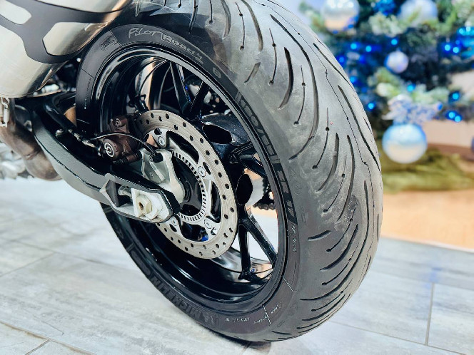 Мотоцикл BMW F 800 R 2015 рік,(15000 км) б/у