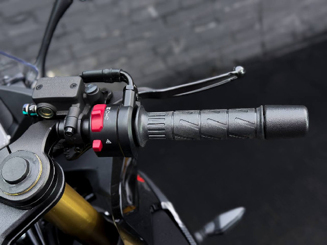 Мотоцикл CFMOTO 250SR