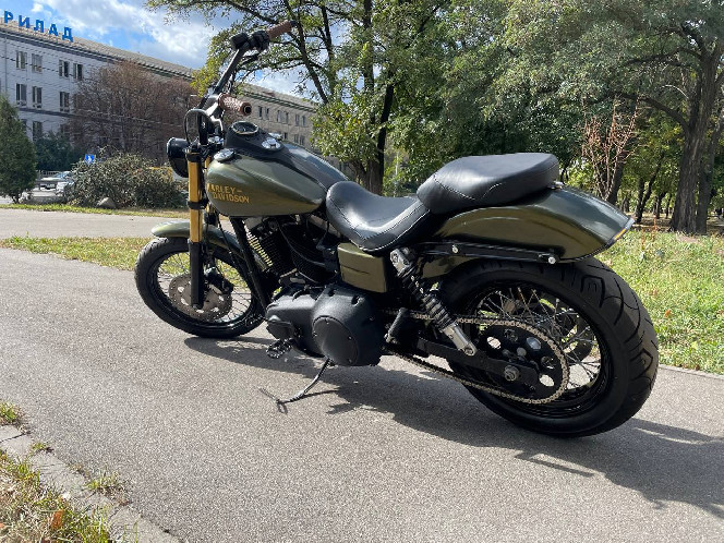 Мотоцикл HARLEY-DAVIDSON STREET BOB 2016 год, б/у (15 000 км)