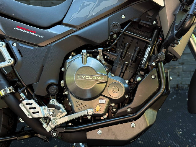 Мотоцикл CYCLONE RX600