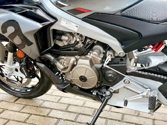 Мотоцикл APRILIA TUONO 660 2023 рік, (230 км), б/у