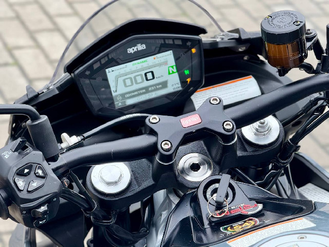 Мотоцикл APRILIA TUONO 660 2023 рік, (230 км), б/у