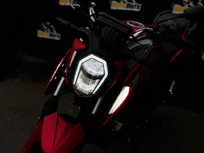 Мотоцикл LONCIN LX250-15D CR4 NEW (двигун LC171YMM)