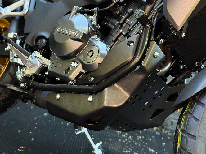 Мотоцикл CYCLONE RX600
