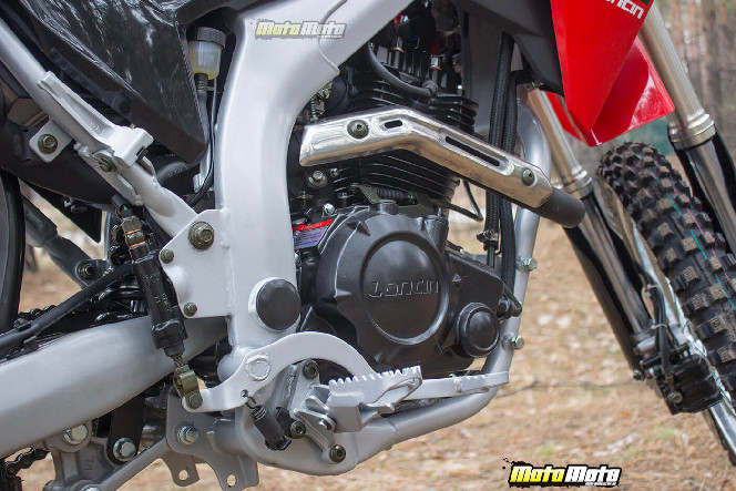 Мотоцикл LONCIN LX 250 GY-3 SX2