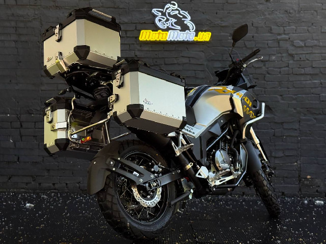 Мотоцикл CYCLONE RX401 (АЛЮМІНІЄВІ КОФРИ)