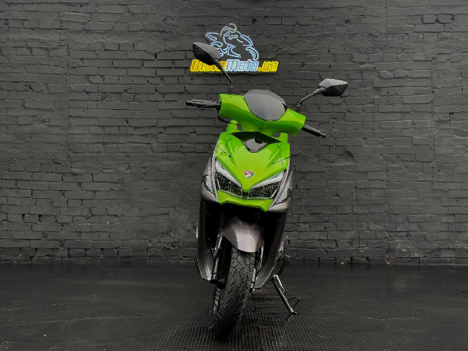 Скутер SPARK SP125S-15N