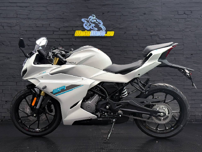 Мотоцикл CFMOTO 250SR