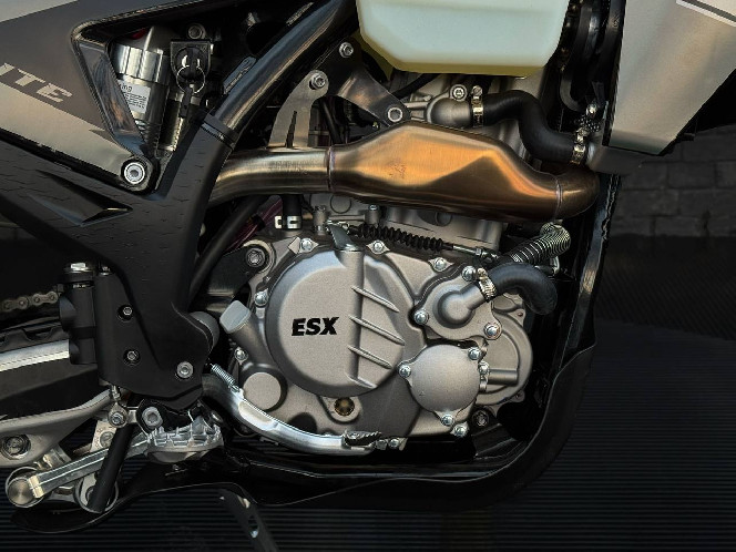Мотоцикл ESX NB300 Lite II