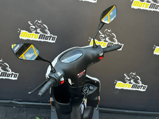 Скутер SPARK SP125S-15